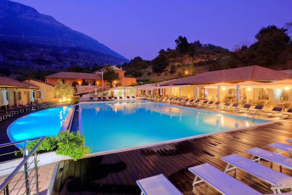 Tenuta D'Amore San Mango Piemonte Esterno foto